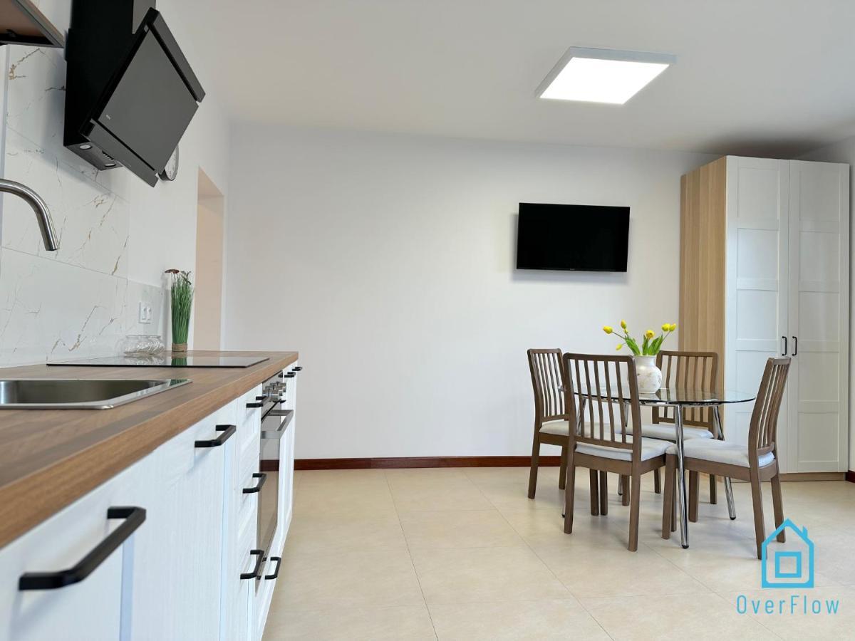 Baltyk Apartment- Tranquil Retreat, 15 Minutes To The Sea & Gdansk Center * Borkowo (Gdansk)