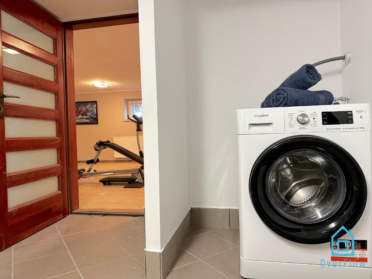 Baltyk Apartment- Tranquil Retreat, 15 Minutes To The Sea & Gdansk Center