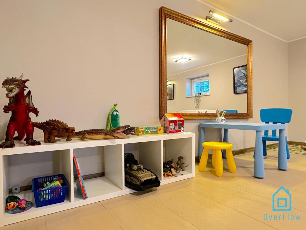 Baltyk Apartment- Tranquil Retreat, 15 Minutes To The Sea & Gdansk Center *
